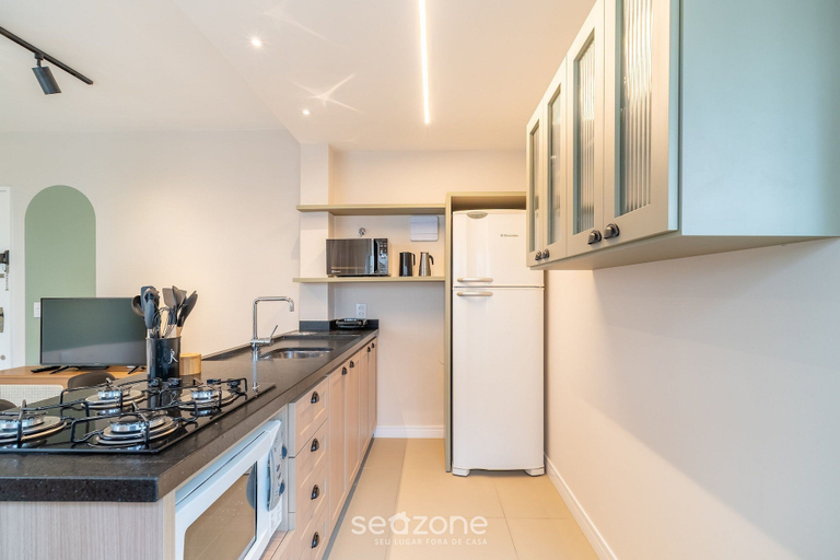 Private kitchen 3, Apto 1Q and Self Check-in 400m from Beira Mar BMC1008, Florianopolis