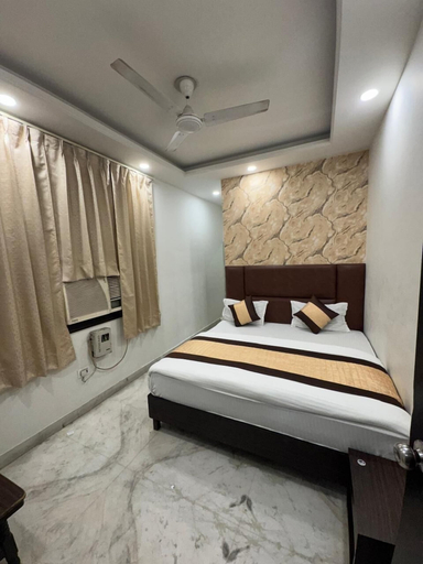Bedroom 3, Hotel Unique International, Delhi