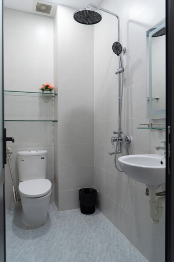 Bathroom 2, Soul Station Studio Hotel II, Bình Thạnh