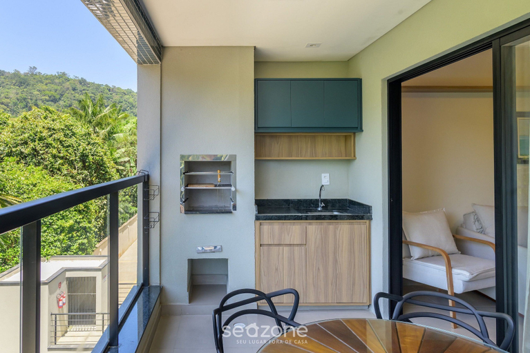 Outdoor dining, HRE - Apartments 290 m From Toninhas Beach, Ubatuba