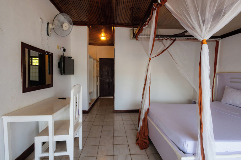Room 4, The Safiya Hotel, Msambweni