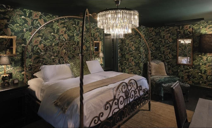 Room 5, Carversville Inn, Bucks