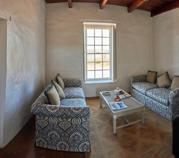 Living area 5, Melkkamer Vlei Cottage, Overberg