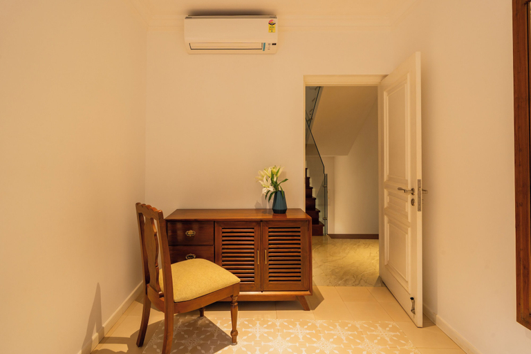 Room 5, ELIVAAS Kensho Daisy | 5 BHK Villa With Plunge Pool, South Goa