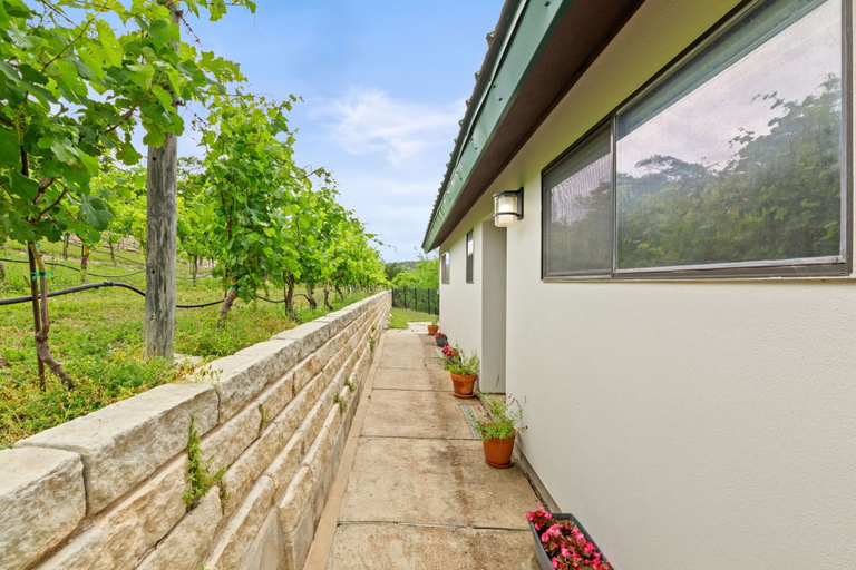 Exterior detail, Shiraz Haus - Unit B, Travis