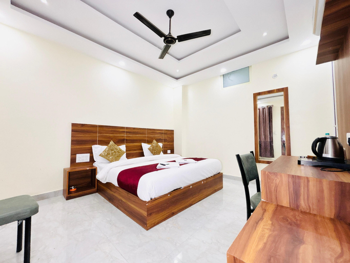 Room 4, Hotel Hitam, Garhwal