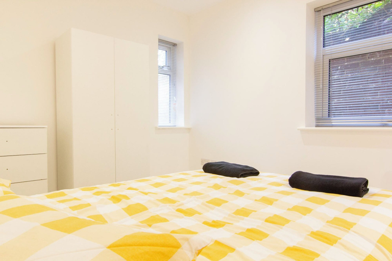 Room 3, Bridge Road - Room 1a, Southampton