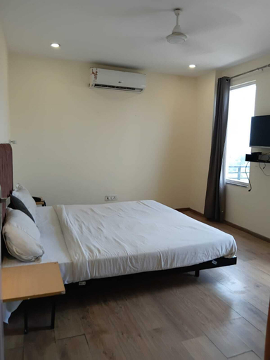 Room 4, Hellostayz hotel, Gurgaon