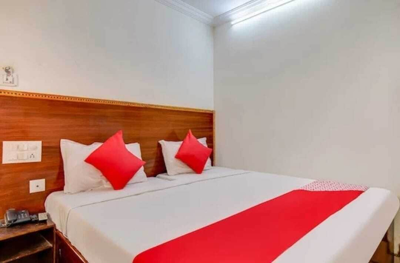 Room 5, HOTELTEJAS INN, Krishna