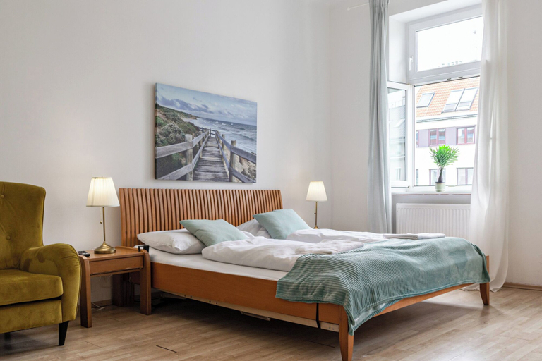 Room 5, Elegant Room Shared Apt Heart of Vienna, Wien