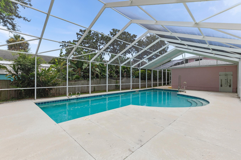 Pool 1, Sunrise on Halifax, Volusia