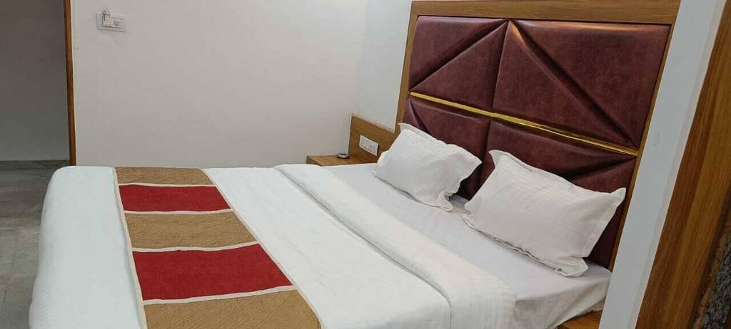 Room 2, Shera Inn, Ahmadabad