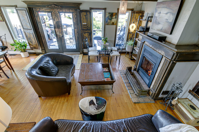 Living area 2, Chalet le petit Manoir, Mékinac