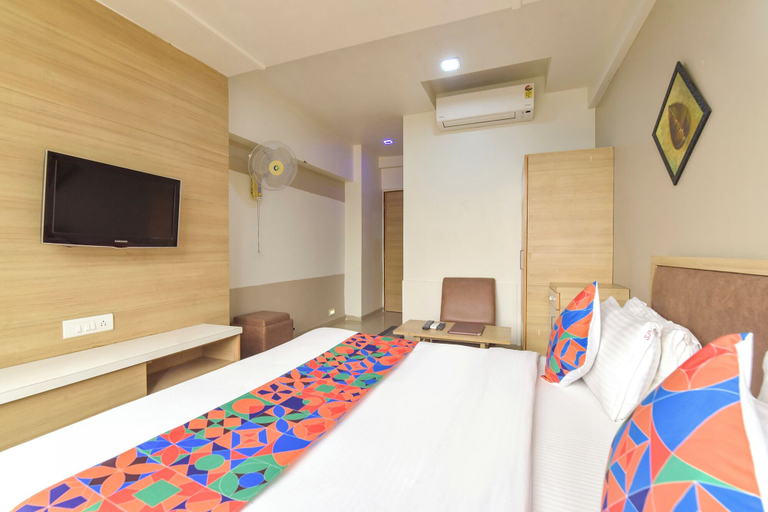 Room 2, Fabhotel Soham Palace, Ahmadabad