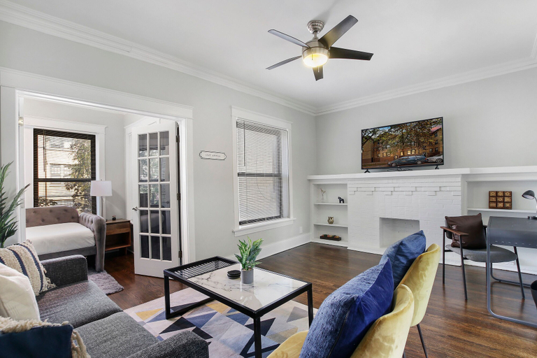 Living area 3, Stylish 2BR Apt - Sunnyside 05-2F, Cook
