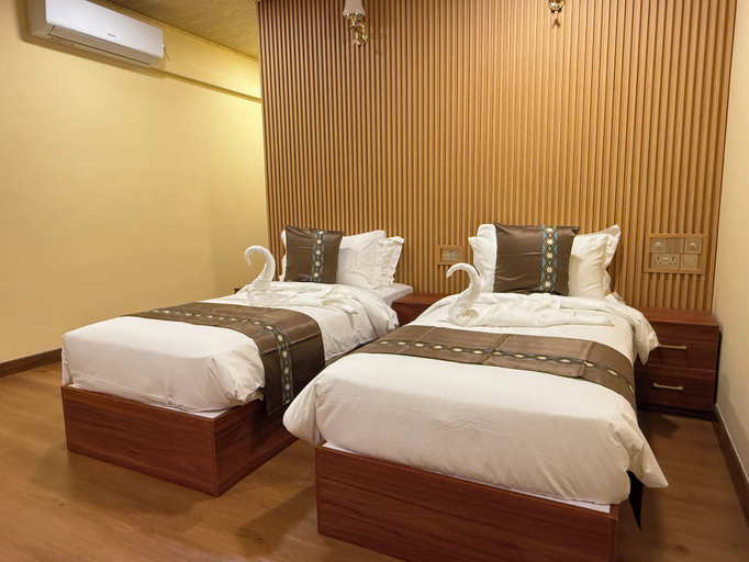 Room 5, Breeze Haven Surf Retreat