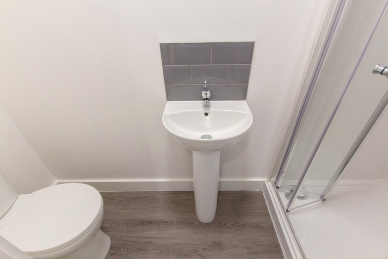 Room 3, Bridge Road - Room 4a, Southampton
