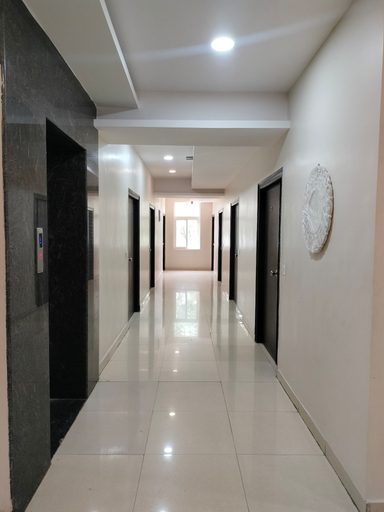 Exterior, Yellow Sapphire Hotel Hitech City, Hyderabad