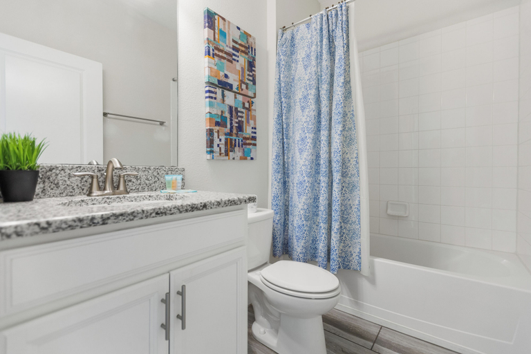 Bathroom 2, Kissimmee Retreat 6BR House Sleeps 14, Osceola