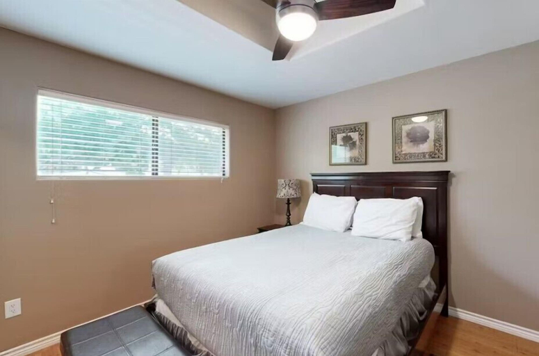Room 4, Vineyard Haus W/boat Dock on Lake Travis, Travis