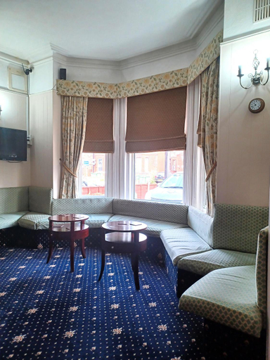 Bedroom 2, Hunters Lodge Guest House, Southampton