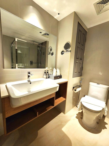 Bathroom 4, Zostel Phuket, Patong Beach, Pulau Phuket