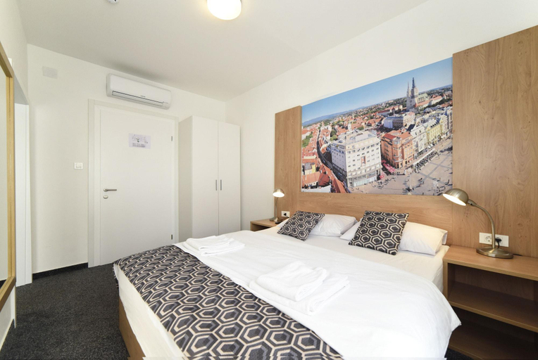 Bedroom 3, Hotel Orient Express, Zagreb