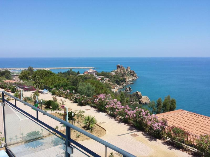 5, Residence Magara, Palermo