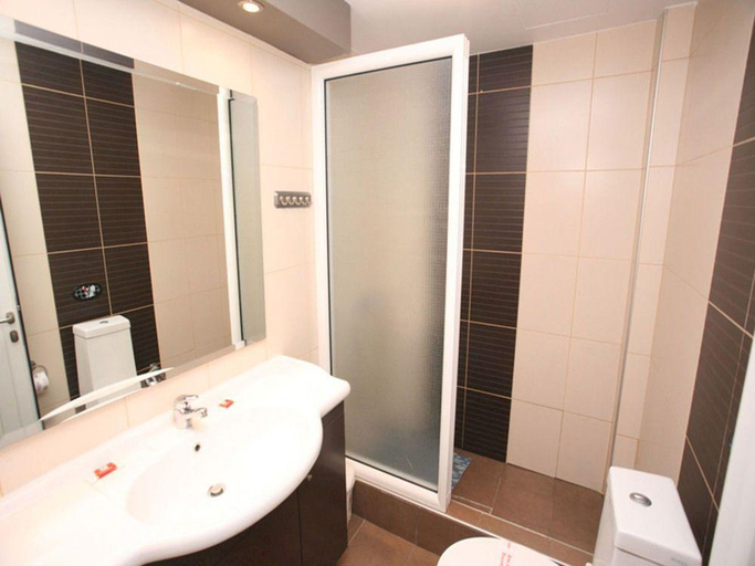 Bathroom 5, Royal Hotel and Suites, Central Macedonia