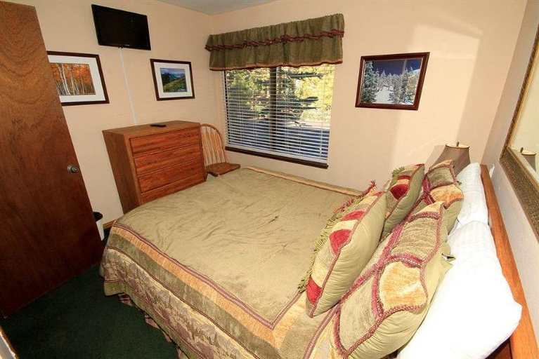 Bedroom 3, Discover 4, Mono
