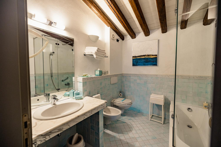 Bathroom 4, Relais du Silence Relais I Due Roccoli, Brescia