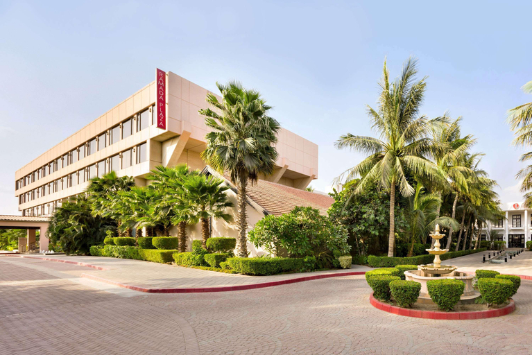 Exterior & Views 2, Ramada Plaza by Wyndham Karachi Airport Hotel, Karachi