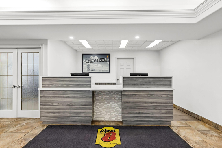 Public Area 2, Super 8 by Wyndham Saskatoon Near Saskatoon Arpt, Division No. 11