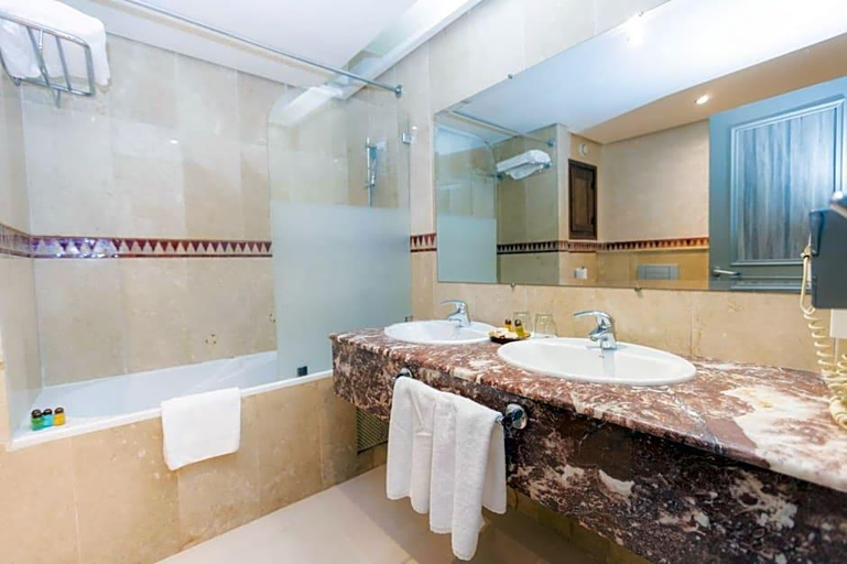 Bathroom 3, Prince De Paris, Casablanca
