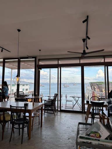 Food & Drinks 5, Arthit Resort Koh larn, Pattaya