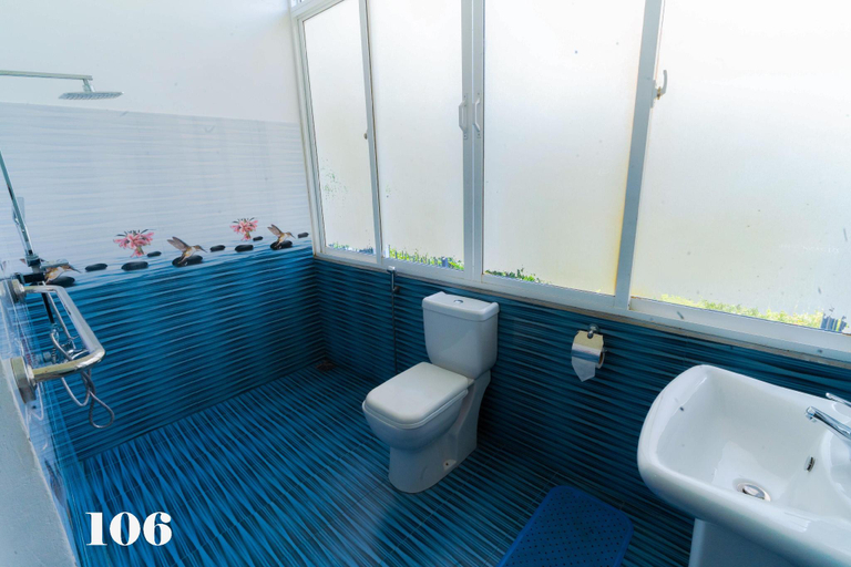 Bathroom 3, Top Mountain Resort, Haputale
