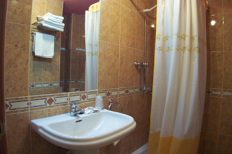 Bathroom 3, Grupo La pasera, Asturias