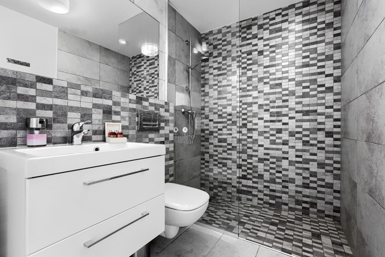 Bathroom 3, Aparthotel 1899, Szczecin