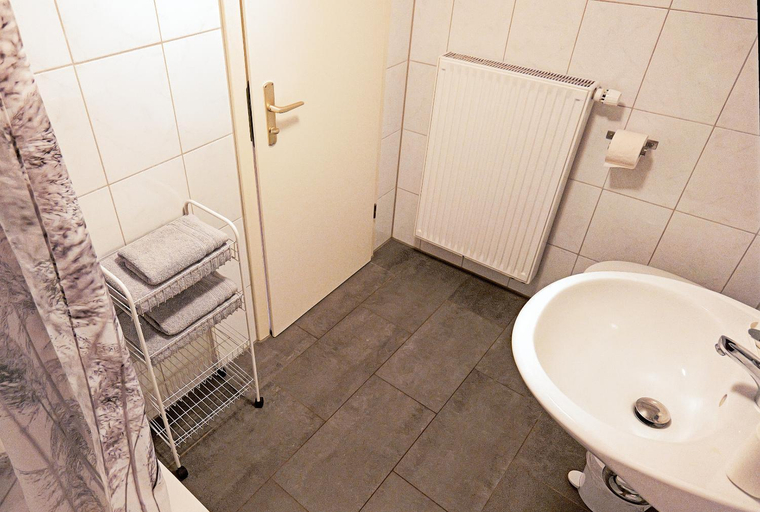 Bathroom 3, Denkmal-Wohnung in Bamberg, Bamberg