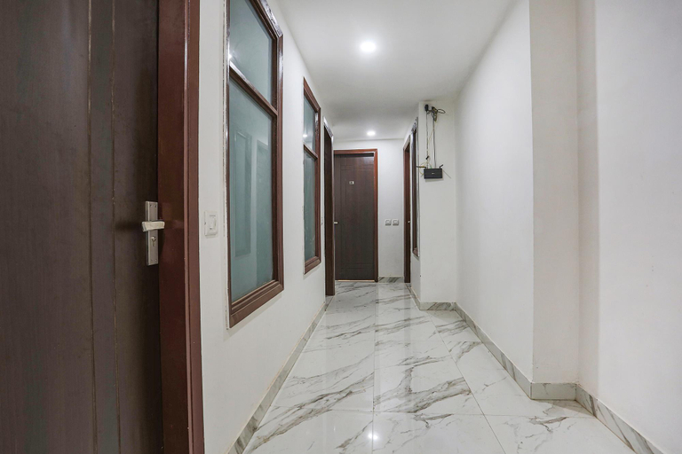 Public Area 2, FabHotel 24&7, Delhi