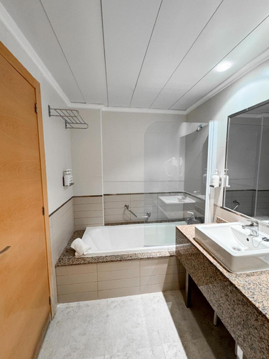 Bathroom 5, Moon Dreams Atlantic, Baleares