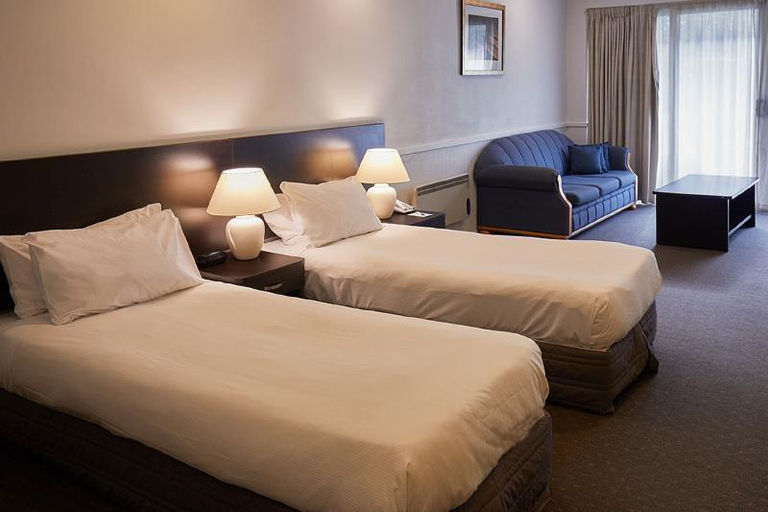 Bedroom 3, Nugget Point Hotel, Queenstown-Lakes