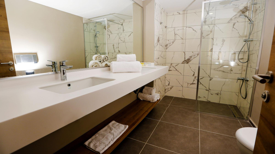 Bathroom 5, Fortezza Beach Resort, Marmaris