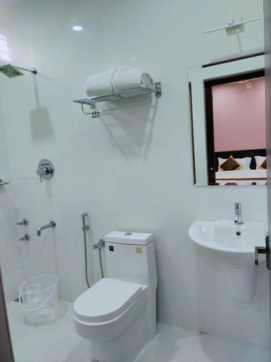 Bathroom 4, NEW MOUNT RESIDENCY, Wayanad