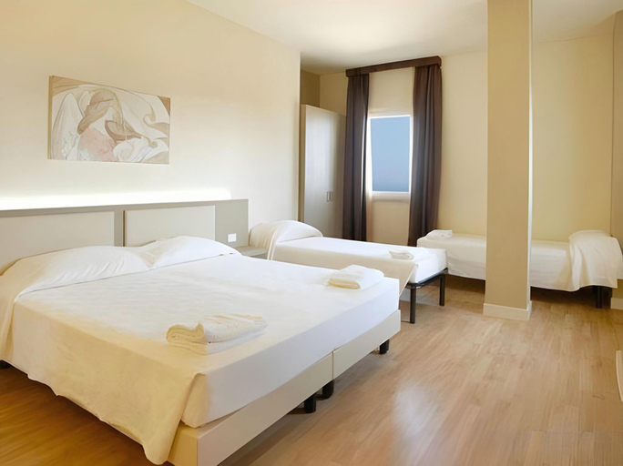 Bedroom 2, San Francesco Hotel, Ancona