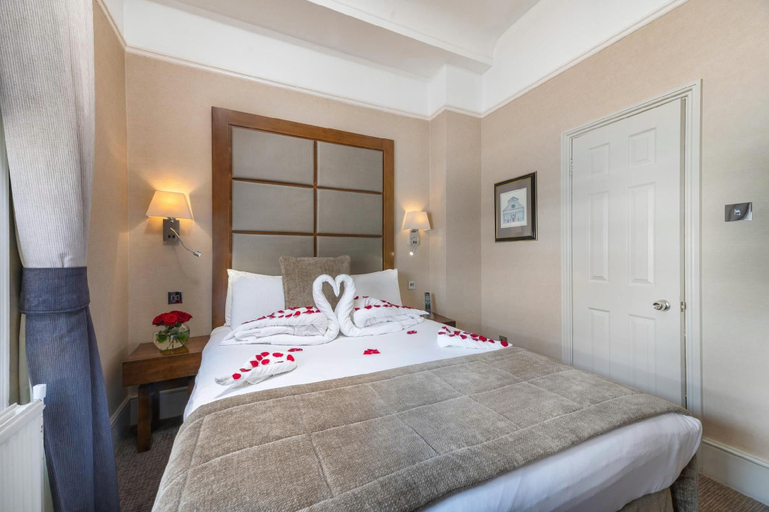 Bedroom 2, Gem Strathmore Hotel, London