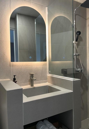 Bathroom, Ola Amigo, Gijang