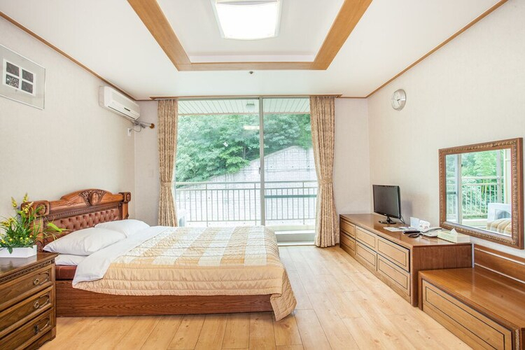 Bedroom 3, Gyeongju Ilsung Condo, Gyeongju