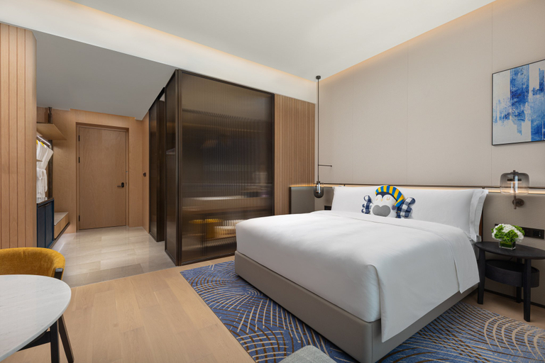 Bedroom 5, voco ZHOUSHAN PUTUO by IHG, Zhoushan