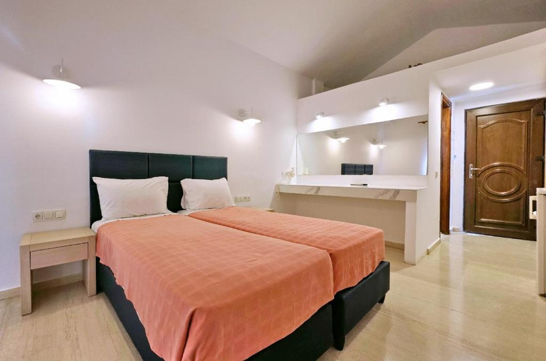 Bedroom 4, Pasiphae, North Aegean
